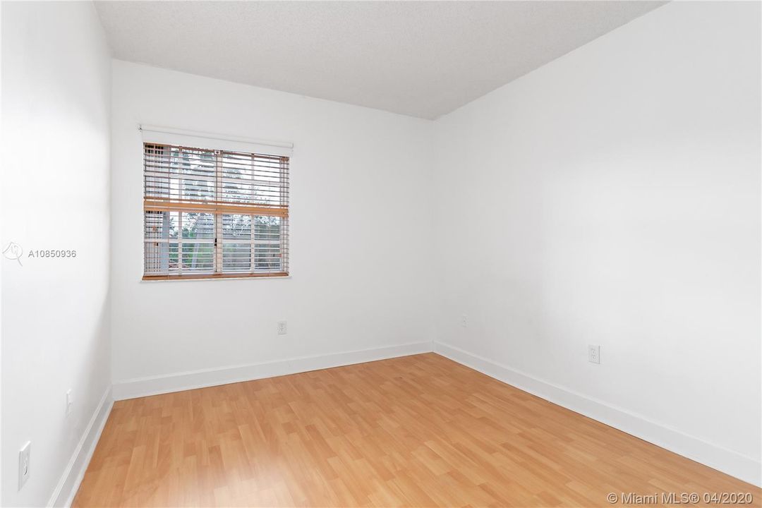 Recently Rented: $4,200 (5 beds, 4 baths, 2569 Square Feet)