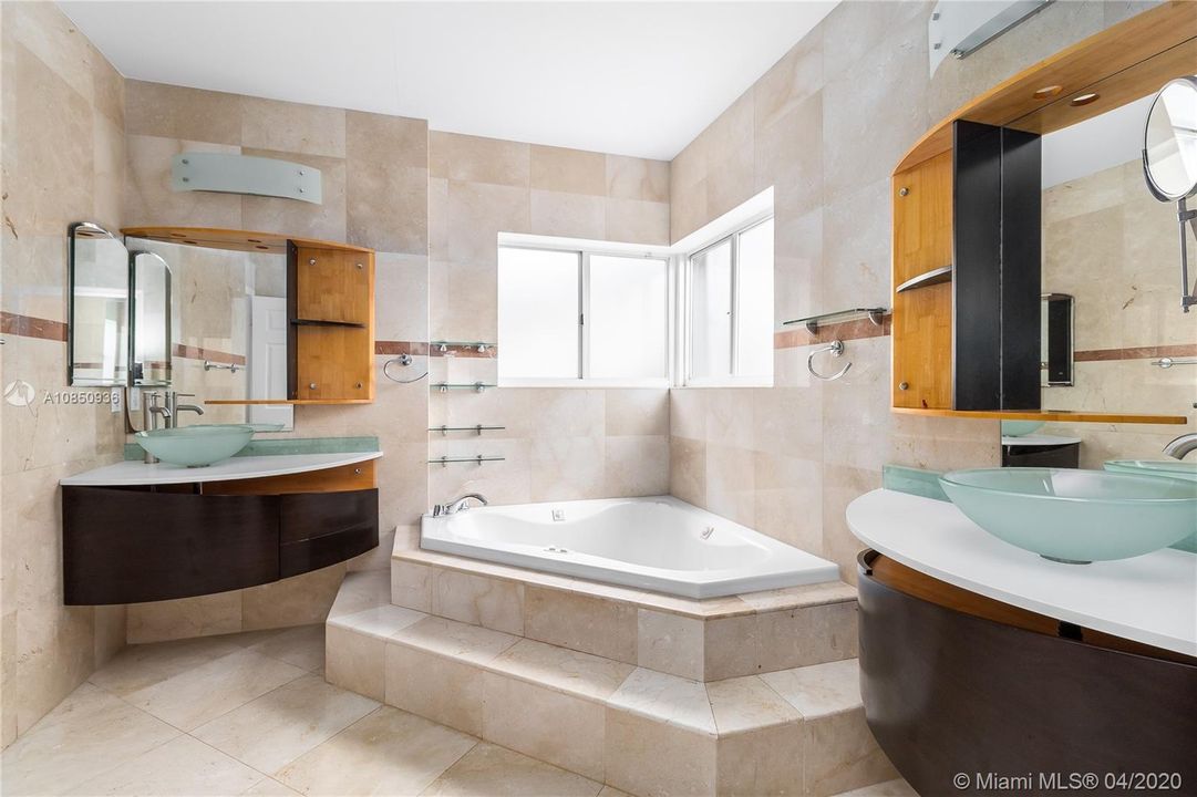 Recently Rented: $4,200 (5 beds, 4 baths, 2569 Square Feet)