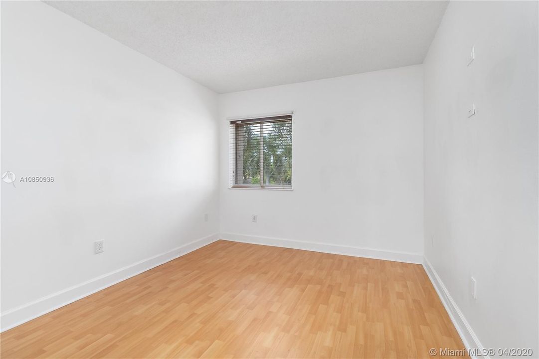 Recently Rented: $4,200 (5 beds, 4 baths, 2569 Square Feet)