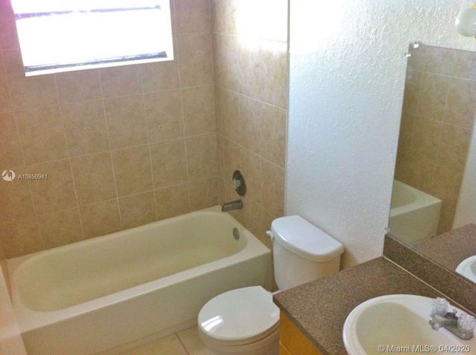 Недавно арендовано: $950 (1 спален, 1 ванн, 533 Квадратных фут)