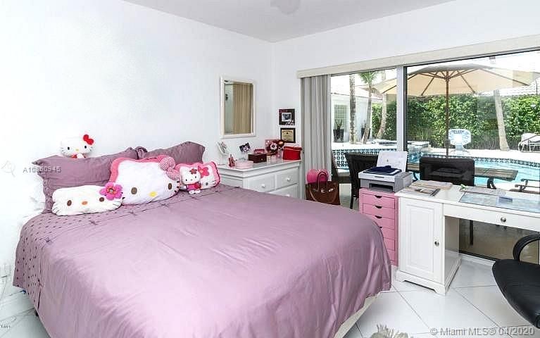 Недавно продано: $530,000 (4 спален, 3 ванн, 2785 Квадратных фут)