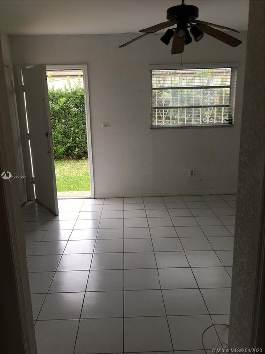 Recently Rented: $750 (1 beds, 1 baths, 500 Square Feet)