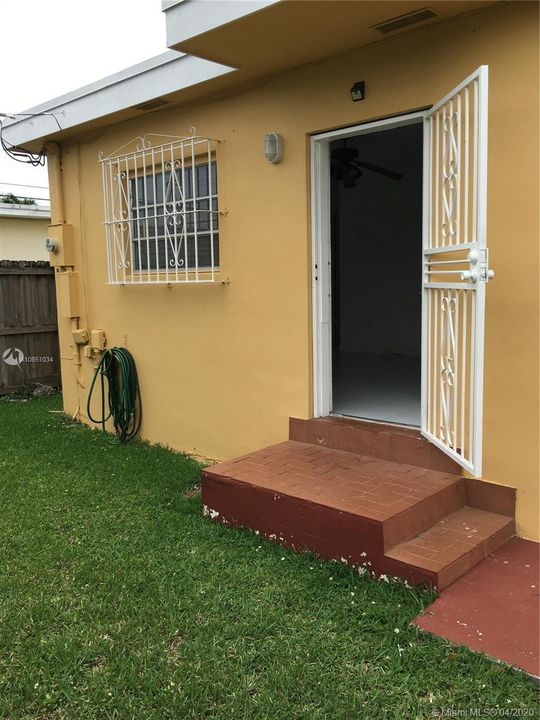 Recently Rented: $750 (1 beds, 1 baths, 500 Square Feet)