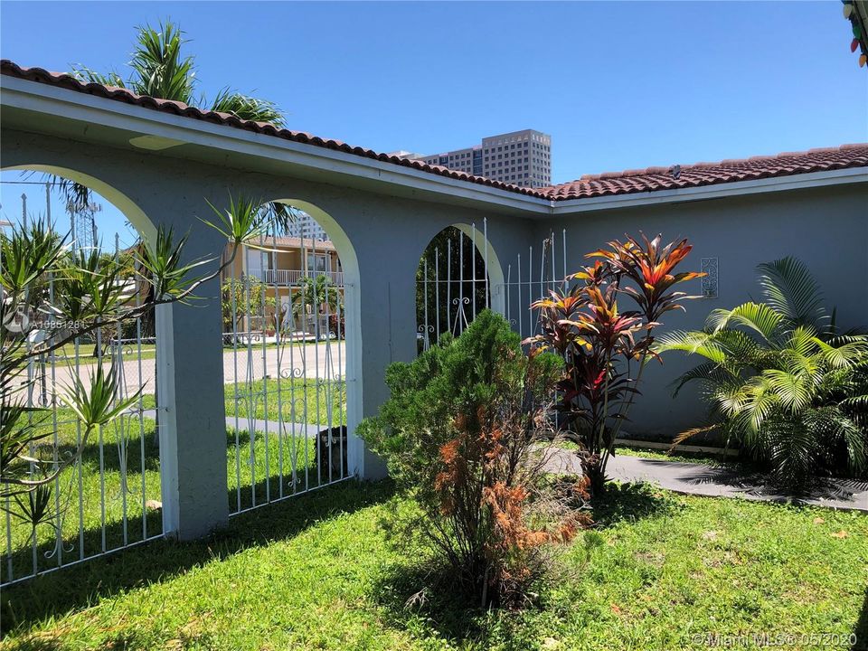 Recently Sold: $493,000 (0 beds, 0 baths, 2300 Square Feet)