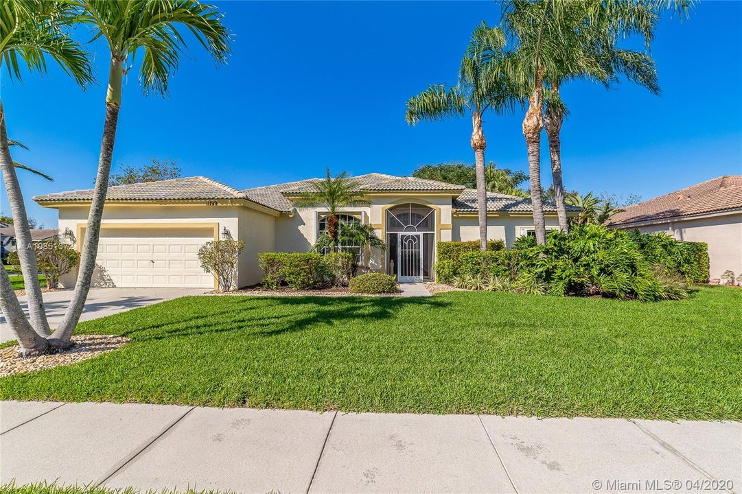 Vendido Recientemente: $399,999 (4 camas, 2 baños, 2497 Pies cuadrados)
