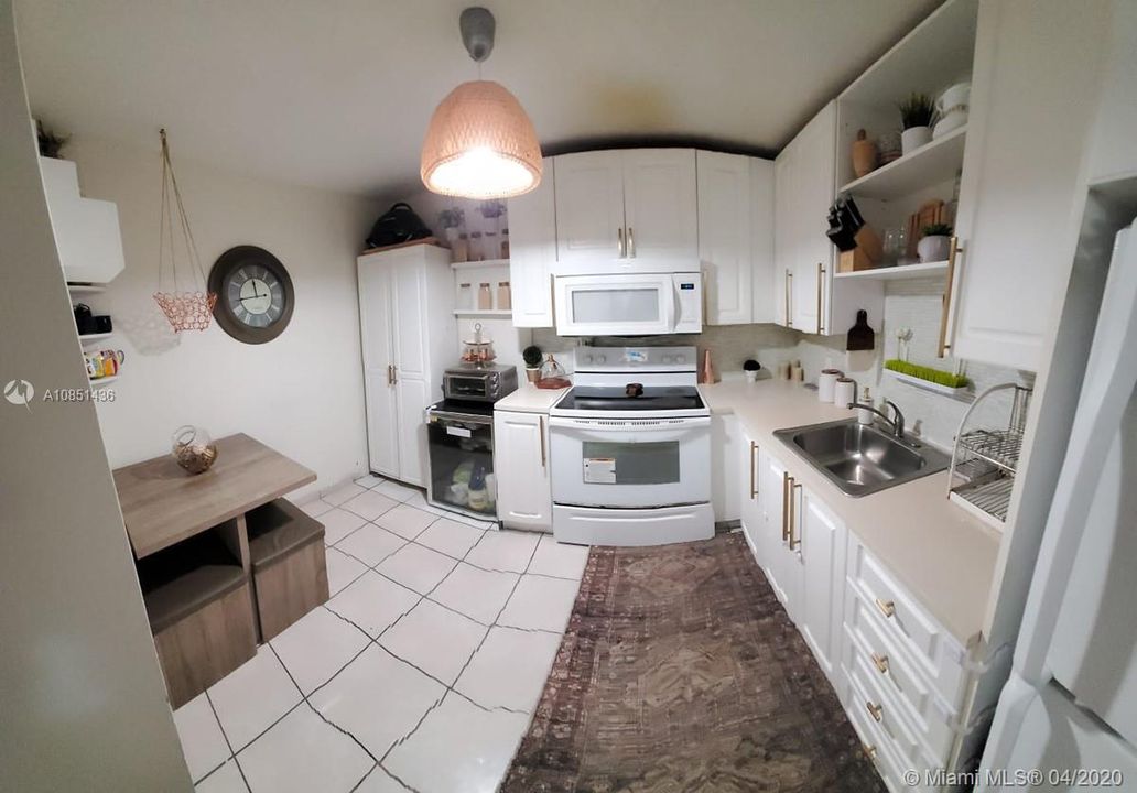 Recently Sold: $109,900 (1 beds, 1 baths, 790 Square Feet)
