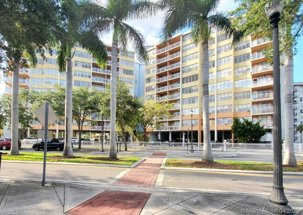 Recently Sold: $109,900 (1 beds, 1 baths, 790 Square Feet)