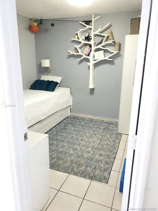 Recently Sold: $109,900 (1 beds, 1 baths, 790 Square Feet)