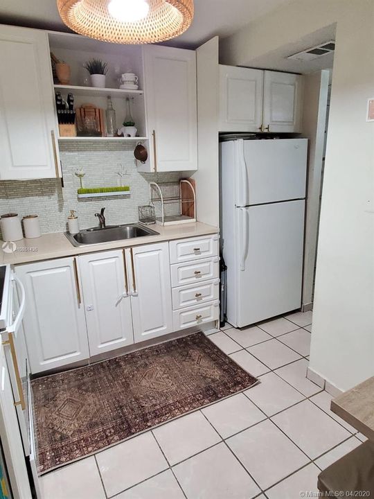 Recently Sold: $109,900 (1 beds, 1 baths, 790 Square Feet)