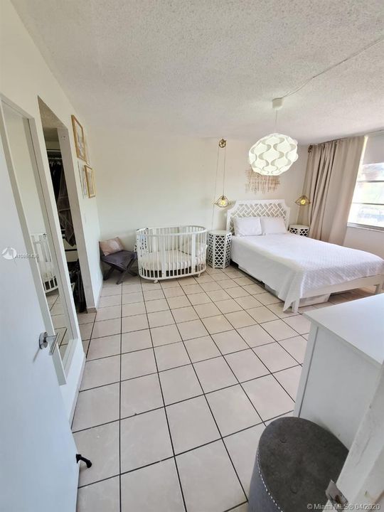 Recently Sold: $109,900 (1 beds, 1 baths, 790 Square Feet)