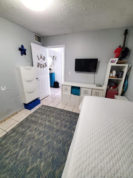 Recently Sold: $109,900 (1 beds, 1 baths, 790 Square Feet)