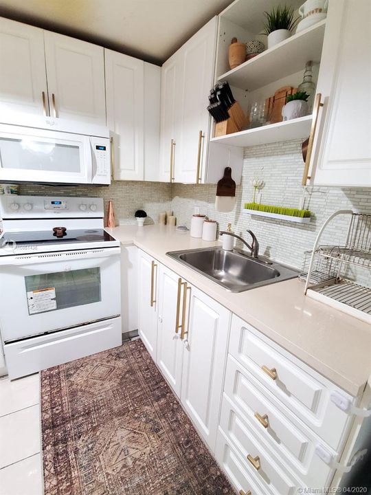 Recently Sold: $109,900 (1 beds, 1 baths, 790 Square Feet)