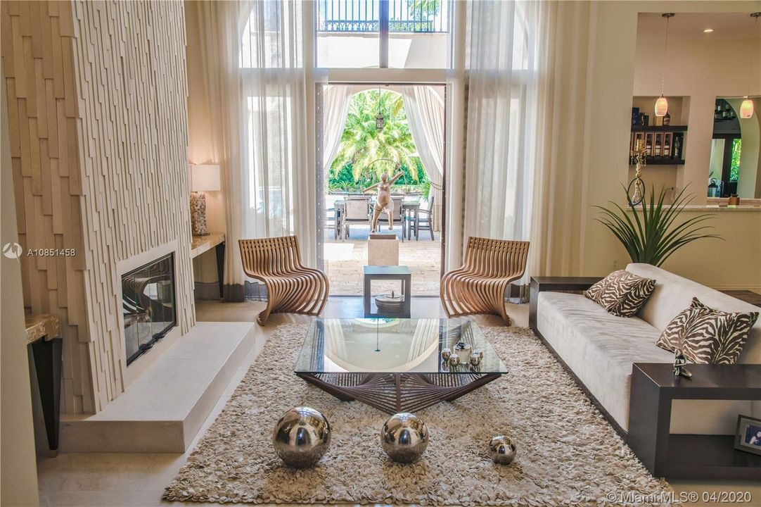 Recently Rented: $25,000 (8 beds, 8 baths, 8308 Square Feet)