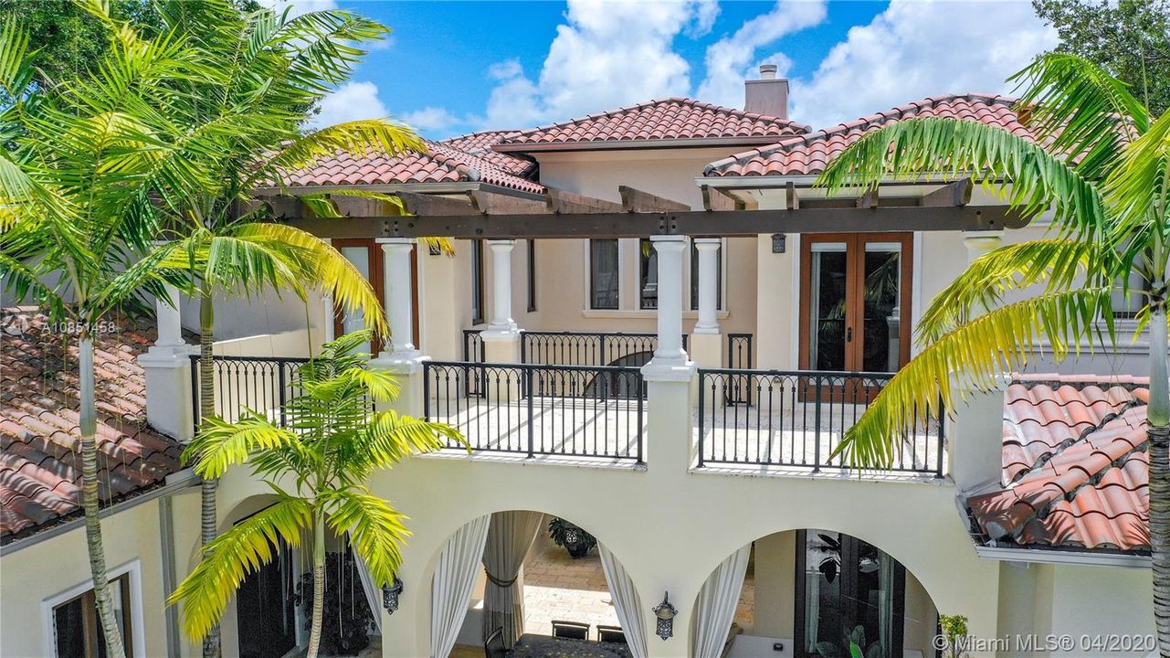 Recently Rented: $25,000 (8 beds, 8 baths, 8308 Square Feet)