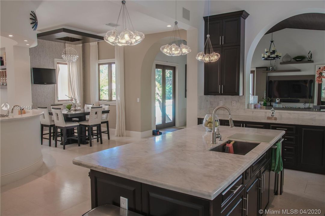 Recently Rented: $25,000 (8 beds, 8 baths, 8308 Square Feet)