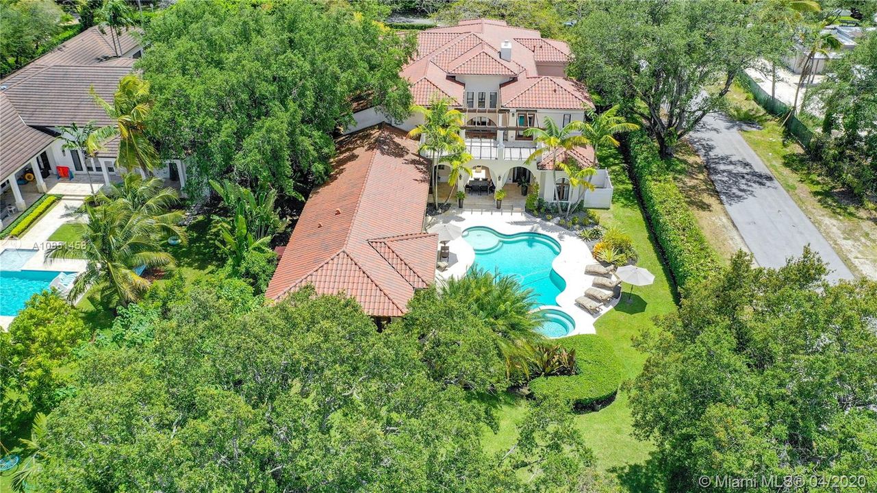 Recently Rented: $25,000 (8 beds, 8 baths, 8308 Square Feet)
