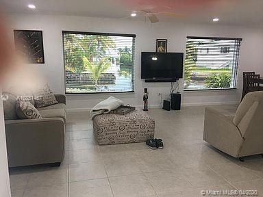 Recently Sold: $490,000 (2 beds, 2 baths, 1668 Square Feet)