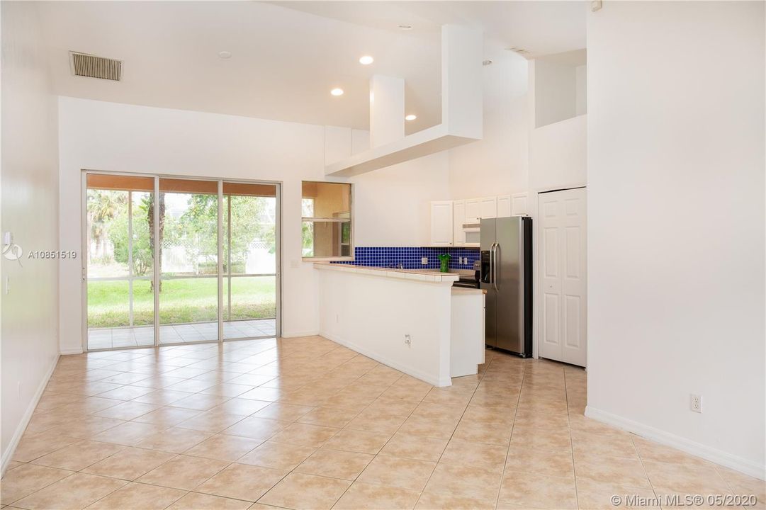Vendido Recientemente: $172,900 (3 camas, 2 baños, 0 Pies cuadrados)