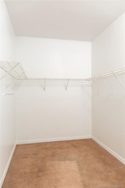 Vendido Recientemente: $172,900 (3 camas, 2 baños, 0 Pies cuadrados)