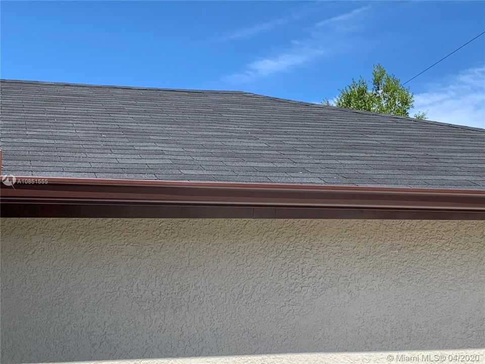 Vendido Recientemente: $279,000 (3 camas, 2 baños, 2185 Pies cuadrados)