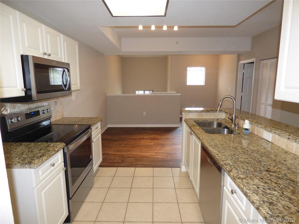 Vendido Recientemente: $180,000 (2 camas, 2 baños, 1177 Pies cuadrados)