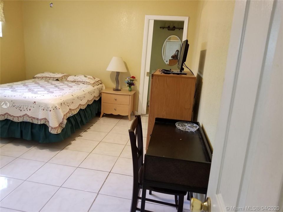 Recently Rented: $750 (1 beds, 1 baths, 1537 Square Feet)
