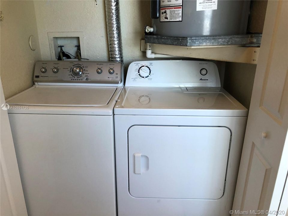 Recently Rented: $1,700 (3 beds, 3 baths, 1285 Square Feet)