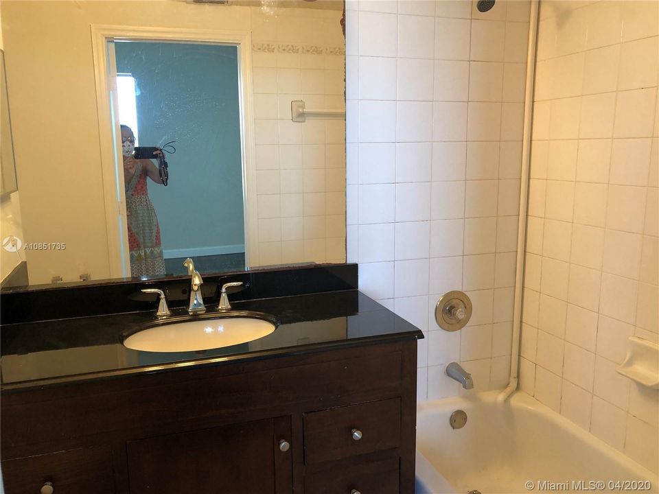 Recently Rented: $1,700 (3 beds, 3 baths, 1285 Square Feet)