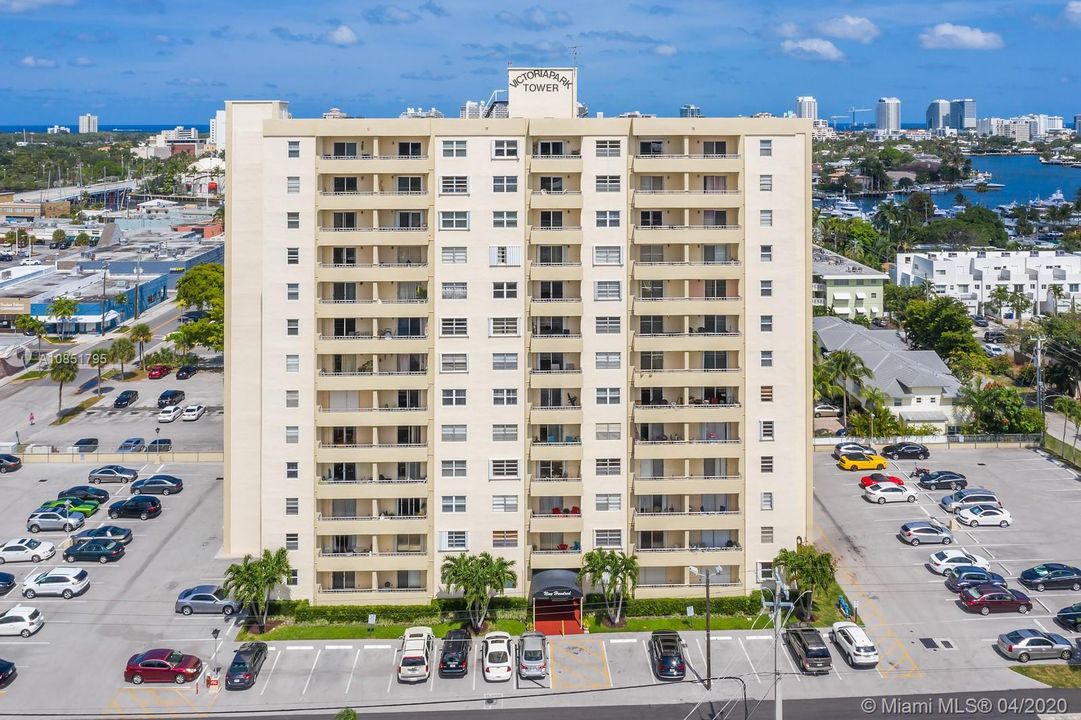 最近售出: $99,500 (1 贝兹, 1 浴室, 690 平方英尺)