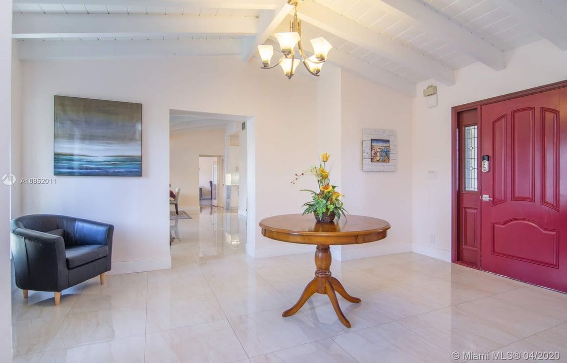 Recientemente alquilado: $25,000 (4 camas, 3 baños, 3019 Pies cuadrados)