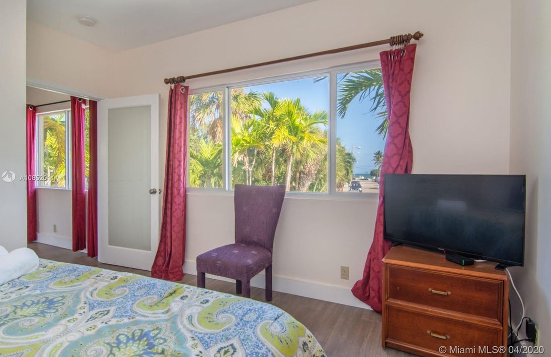 Recientemente alquilado: $25,000 (4 camas, 3 baños, 3019 Pies cuadrados)