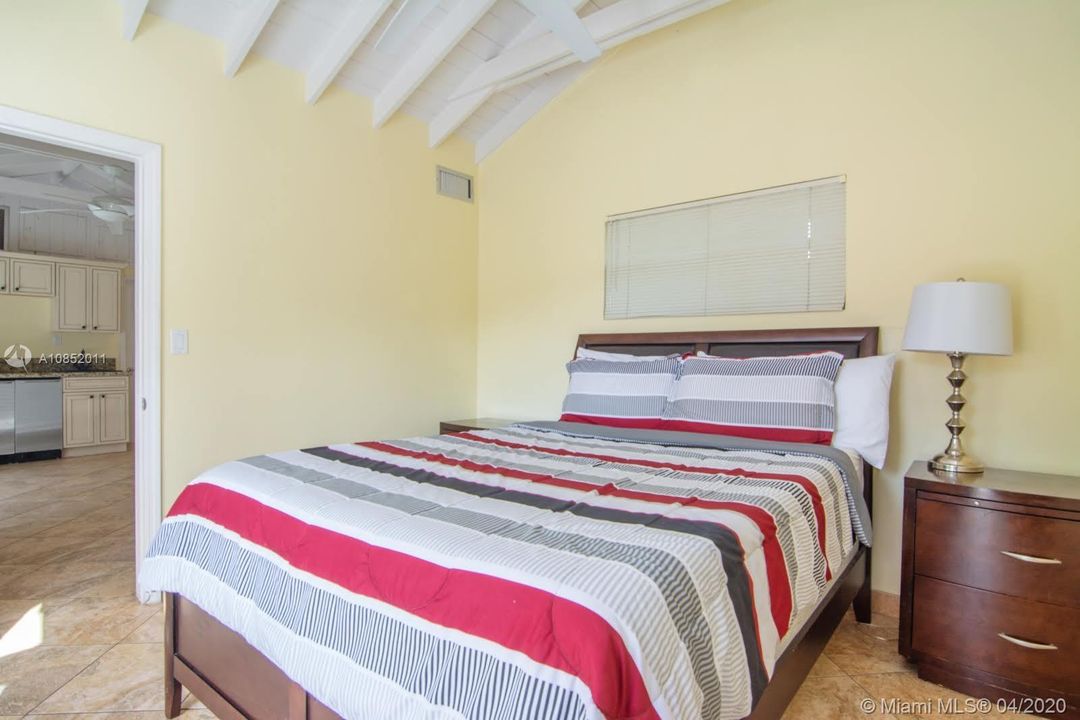 Recientemente alquilado: $25,000 (4 camas, 3 baños, 3019 Pies cuadrados)