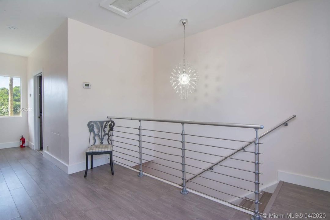 Recientemente alquilado: $25,000 (4 camas, 3 baños, 3019 Pies cuadrados)