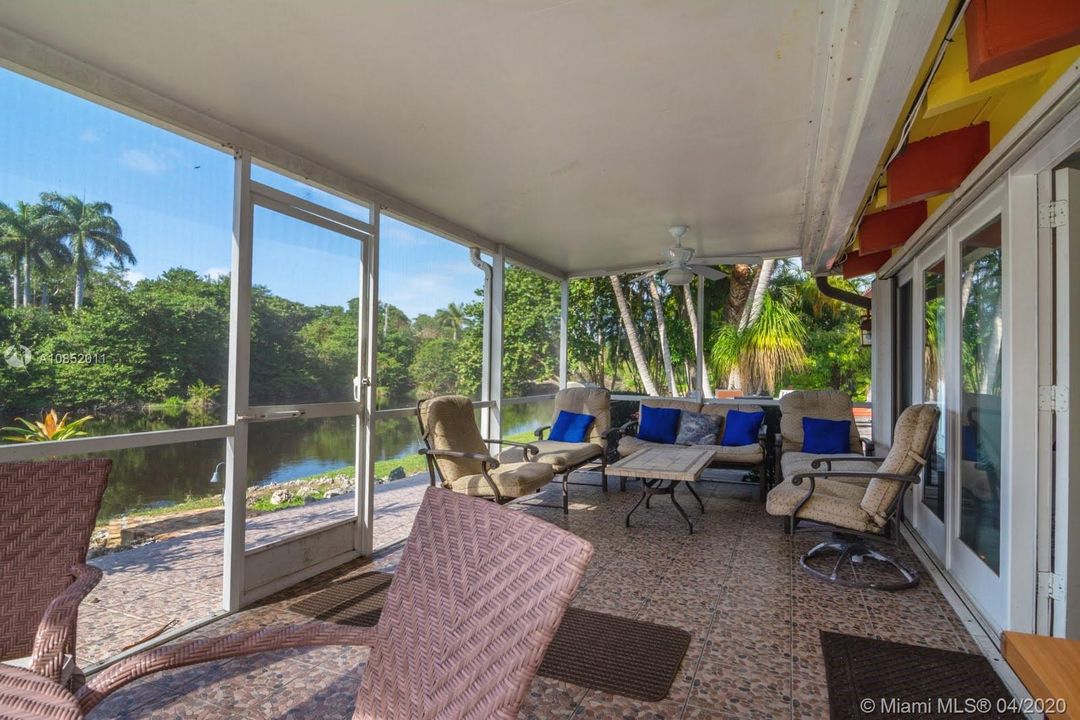 Recientemente alquilado: $25,000 (4 camas, 3 baños, 3019 Pies cuadrados)