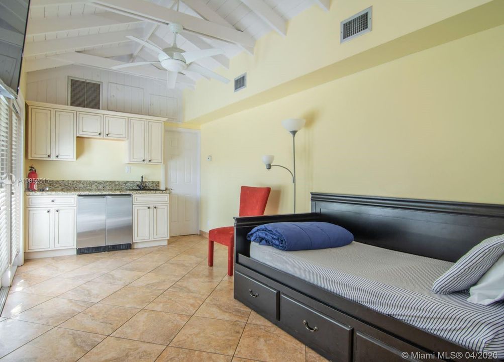 Recientemente alquilado: $25,000 (4 camas, 3 baños, 3019 Pies cuadrados)