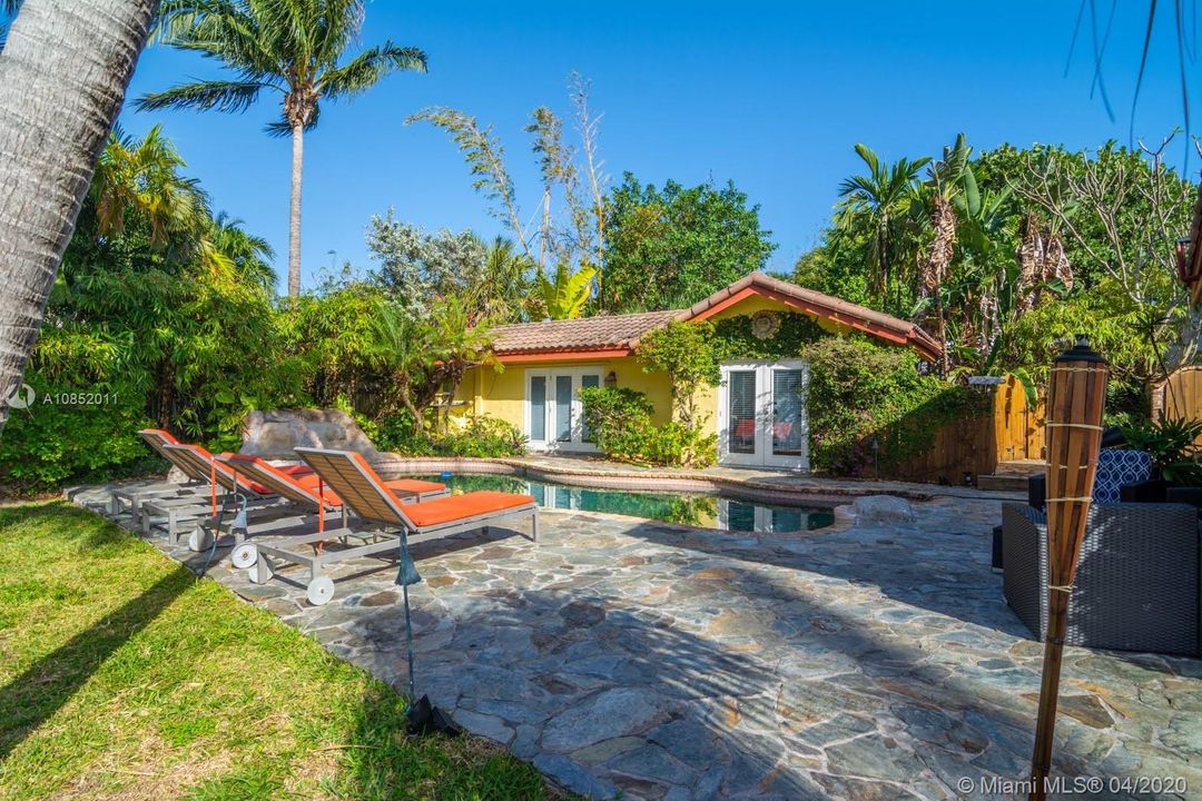 Recientemente alquilado: $25,000 (4 camas, 3 baños, 3019 Pies cuadrados)