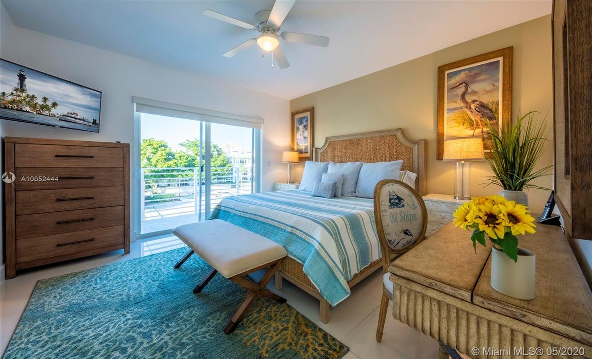 最近租的: $3,000 (4 贝兹, 3 浴室, 1916 平方英尺)