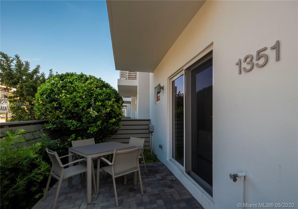 最近租的: $3,000 (4 贝兹, 3 浴室, 1916 平方英尺)