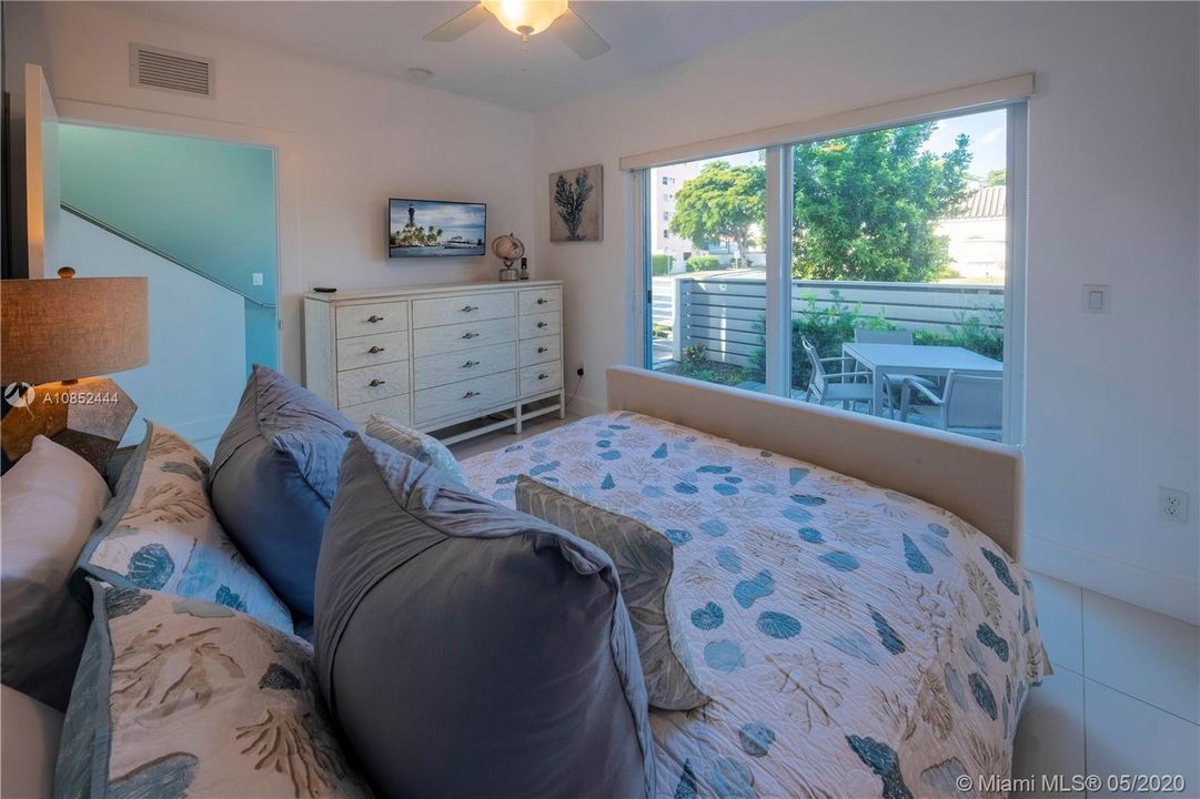 最近租的: $3,000 (4 贝兹, 3 浴室, 1916 平方英尺)