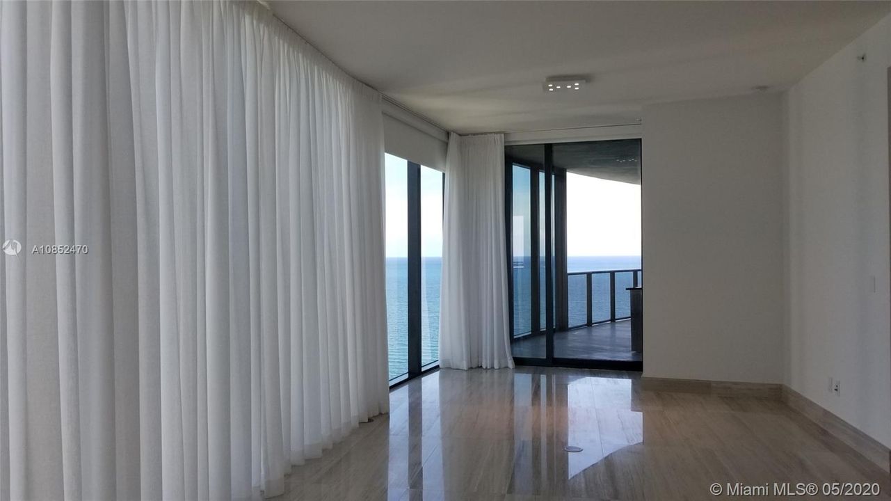 Recientemente alquilado: $16,000 (3 camas, 4 baños, 3555 Pies cuadrados)