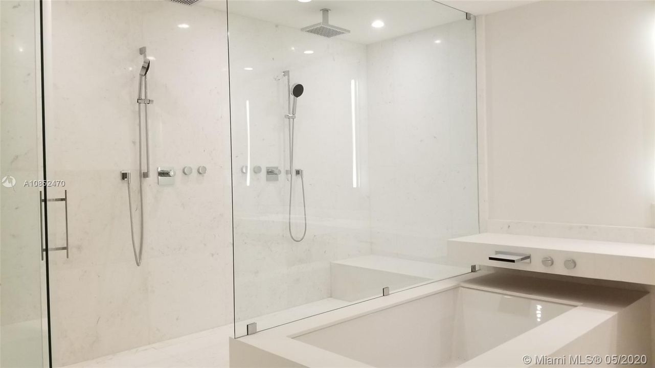 Recientemente alquilado: $16,000 (3 camas, 4 baños, 3555 Pies cuadrados)