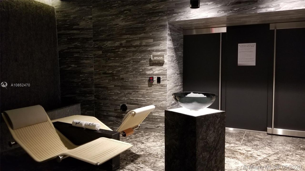 Recientemente alquilado: $16,000 (3 camas, 4 baños, 3555 Pies cuadrados)
