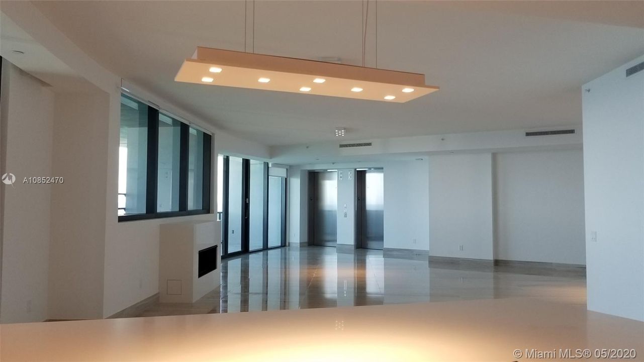 Recientemente alquilado: $16,000 (3 camas, 4 baños, 3555 Pies cuadrados)