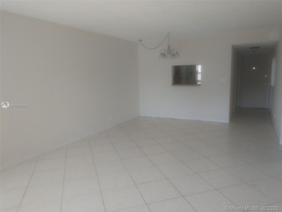 Recently Sold: $74,900 (1 beds, 1 baths, 839 Square Feet)