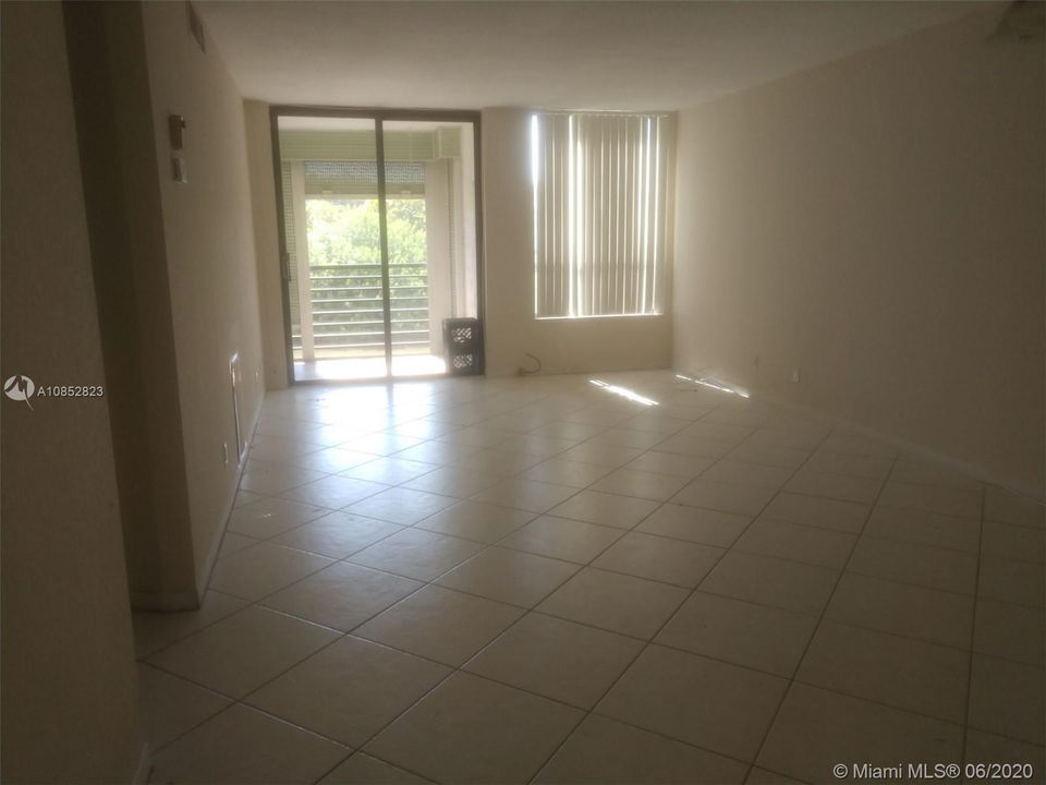 Recently Sold: $74,900 (1 beds, 1 baths, 839 Square Feet)