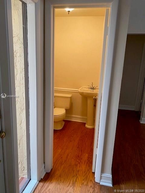 Recently Sold: $565,000 (3 beds, 2 baths, 2266 Square Feet)