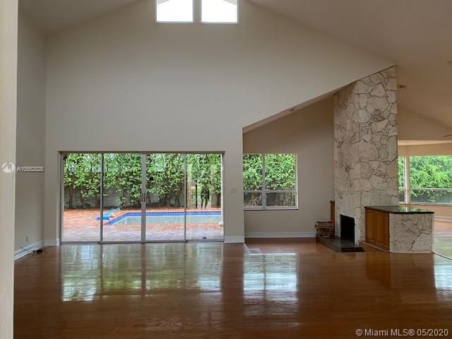 Recently Sold: $565,000 (3 beds, 2 baths, 2266 Square Feet)