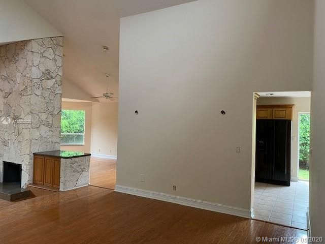 Recently Sold: $565,000 (3 beds, 2 baths, 2266 Square Feet)
