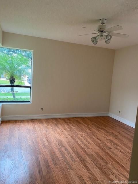 Recently Sold: $565,000 (3 beds, 2 baths, 2266 Square Feet)