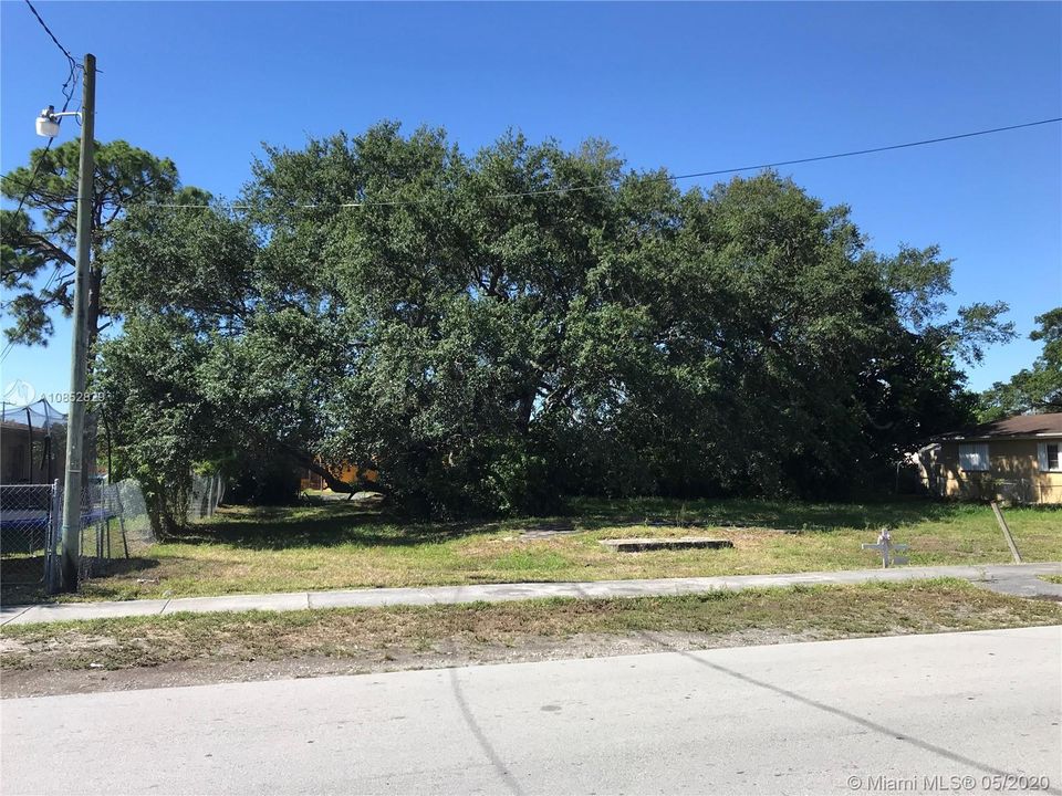 Recently Sold: $75,000 (0.11 acres)